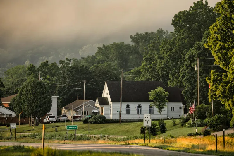 The Oregon Town That Sold Its Soul to the Internet — For Exactly One Year